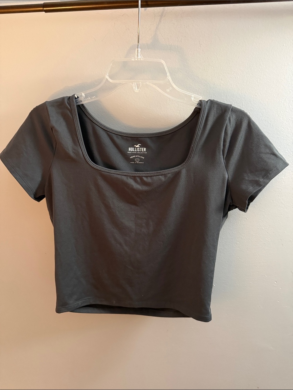 Hollister Women's Charcoal Scoop Neck Crop Top